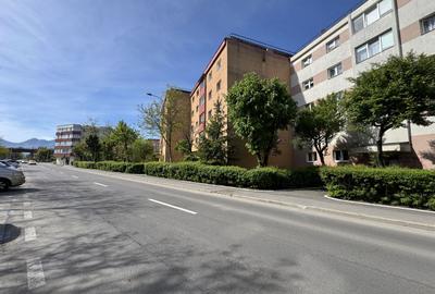 Apartament decomandat cu 3 camere in Florilor, strada Crinului - 25