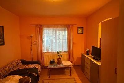 Casă cu 3 camere în Cristian