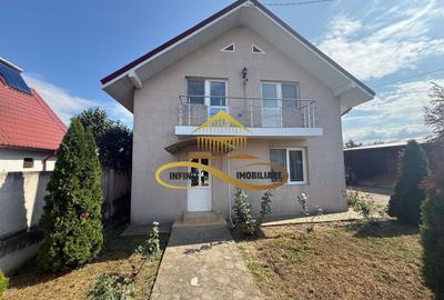 Casa de vanzare in Bacau Saucesti spatioasă cu etaj separat - 25