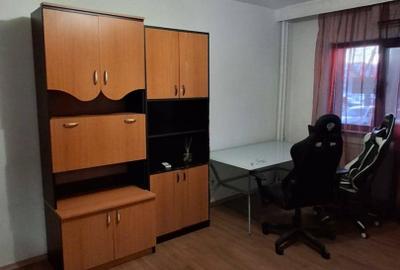 Apartament cu 3 camere, 65 mp, decomandat, zona Aurel Vlaicu - 3
