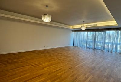 Apartament cu 4 camere decomandat în Herăstrău