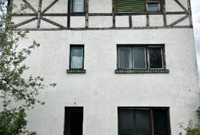 Casa 11 camere la sat cu anexe, teren, utilități, 30 km de Sinaia - 6