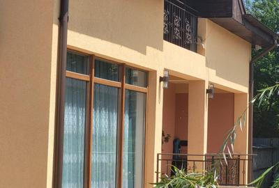 Vilă de vânzare | 3 camere | Teren 1.220 mp | - 2