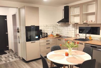 Casa tip duplex de vanzare | Complet mobilata | 2 locuri de parcare | Izvor - 1