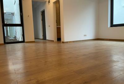 Comision 0/Ap 3 camere/Curte proprie - 1