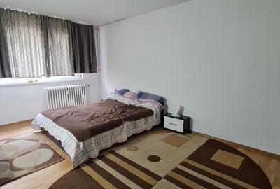 Apartament cu 2 camere decomandat în Drumul Taberei