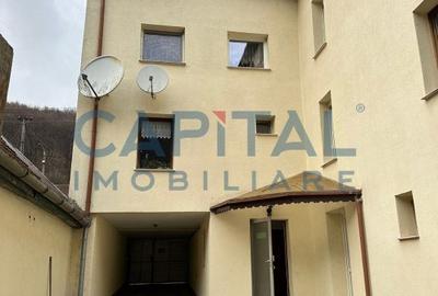 Casă individuală cu 15 camere în Lendt