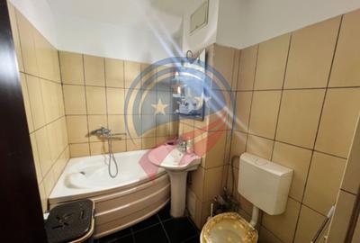 Apartament de vânzare - 5