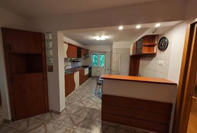 Apartament cu 3 camere decomandat, mobilat în Lujerului