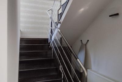Vand  vila deosebita cu 5 cam.in zona 7Noi. - 5