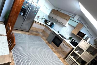 Apartament cu 2 camere decomandat, mobilat în Florești