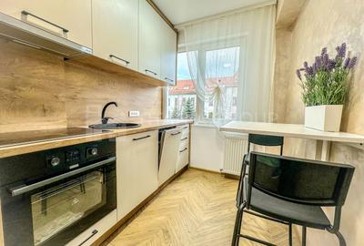 Apartament 2 camere decomandat, prima închiriere, lângă Afi Mall - 1