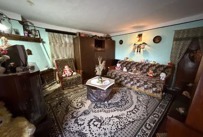 Casa demolabila  și teren 800mp cu toate utilitățile deschidere 26,5mp - 15