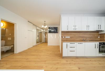 Apartament cu 3 camere decomandat, mobilat în Central