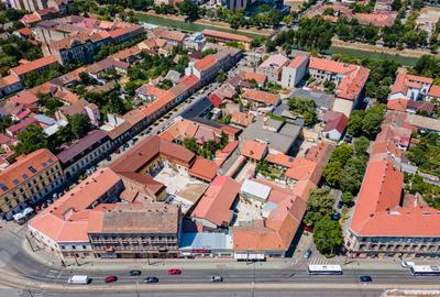 Spatiu comercial stradal cu vitrina | 70 mp, in Sinaia | Com 0% - 2