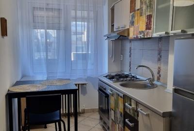 Proprietar; inchiriez apartament renovat  cu 2 camere Piata Romana - 6