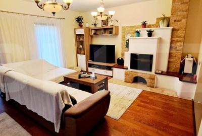 Casă individuală cu 4 camere în Europa