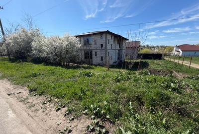 Vila individuala la roșu- teren 500 mp - vecinătate lac str Orhideelor - 3
