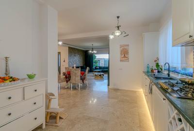 Locuinta construită pentru a fi locuită, nu doar admirată, complet mobilata - 33