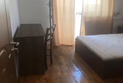 De inchiriat 4 camere decomandat Blv Mircea Voda - 7