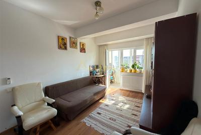 Garsonieră decomandată, mobilată în Central