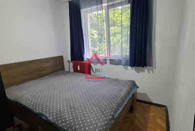 Apartament cu 2 camere semidecomandat, mobilat în Podu Roș