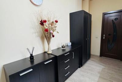 Apartament cu 2 camere semidecomandat, mobilat în Berceni