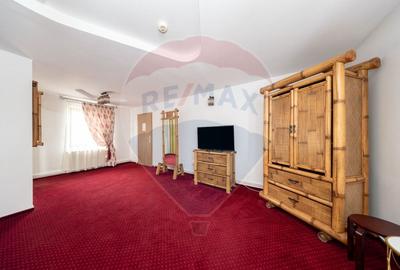 Pensiune cu restaurant și spații comerciale, central Râșnov - 17