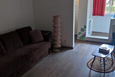 Inchiriez garsoniera pe Calea Bucuresti  330 euro