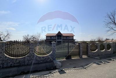 Casă cu 4 camere de vânzare Nămoloasa I Galati - 13