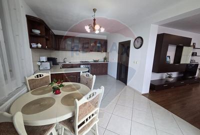 Casa de vis cu 4 dormitoare intr-o zona linistita din Salonta - 3