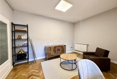 Apartament renovat, mobilat si utilat - 42 mp + pivnita - Ultracentral - 1