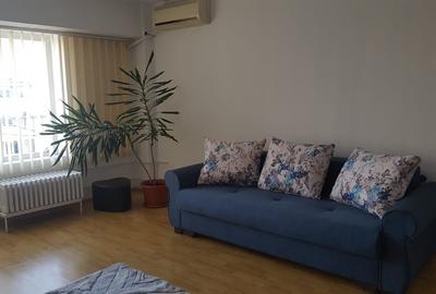 Apartament cu 3 camere decomandat în Calea Călărașilor