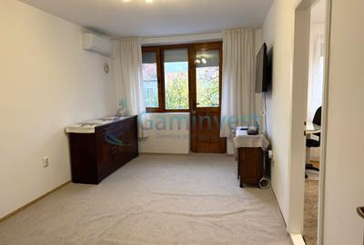 Apartament cu 2 camere nedecomandat, mobilat în Central