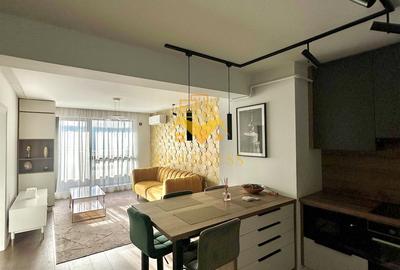 Apartament cu 3 camere semidecomandat, mobilat în Zorilor