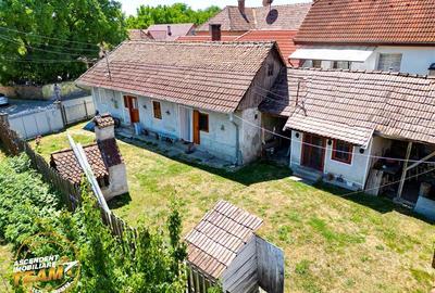 Casă individuală cu 2 camere în Exterior Est