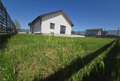 Casa parter-pod izolat- 375mp teren- - 8