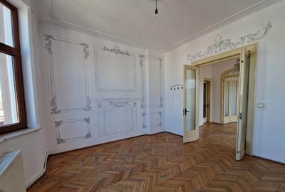 Apartament cu 3 camere decomandat în Calea Călărașilor