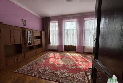 Apartament cu 4 camere  de vanzare, Ultracentral,  Kogalniceanu, curte si pod - 4