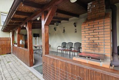 Casa 5 camere 3 bai garaj inchis si teren 700 mp utili in Lazaret - 15