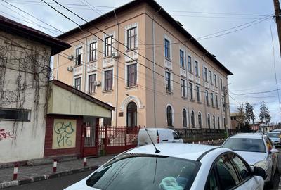 Targoviste - central, strada Justitiei,casa cu  teren 500 mp - 9