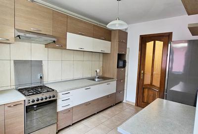 Apartament cu 2 camere decomandat, mobilat în Bună Ziua