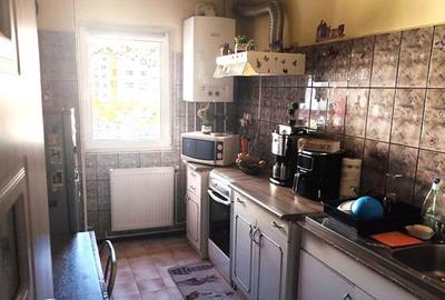 Apartament 3 camere decomandat 2 balcoane zona Calea Poplacii - 11