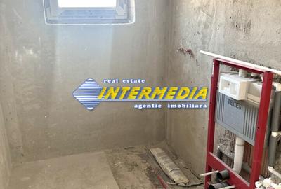 Casa noua in Cetate 4 camere teren 340 mp finisata 90 % - 10