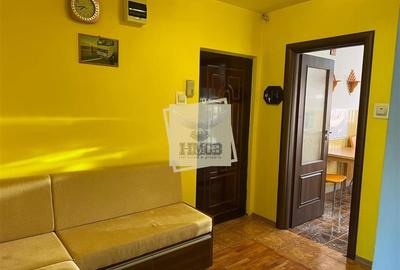 Apartament cu 3 camere decomandat cu balcon in Vasile Aaron - 7