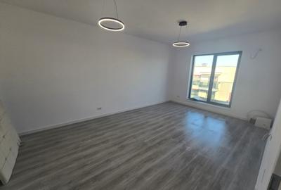 Apartament cu 3 camere decomandat în Lujerului