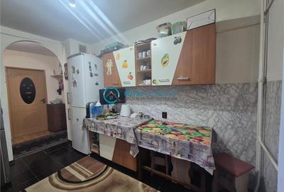 Royal Imobiliare - Vanzare apartament 3 camere zona Paltinis - 12