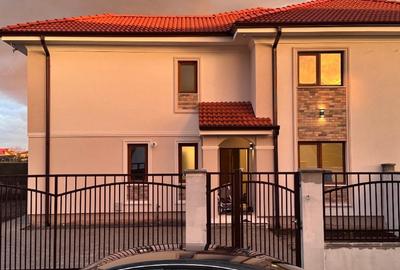 Duplex cu 5 camere în Dumbrăvița