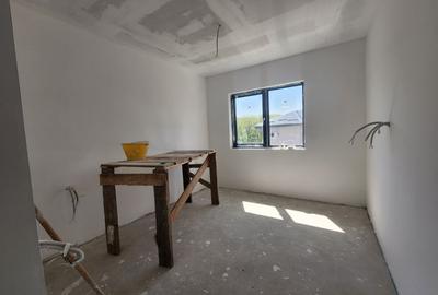 Casa individuala , 4 camere, 3 bai, garaj 26 mp , terasa 40 mp, VALEA ADANCA - 19