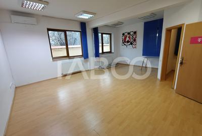 Birou, de 37.00 mp, în Central